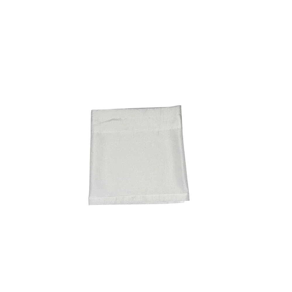 Unbranded solid pieces